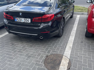 BMW 5 Series foto 3