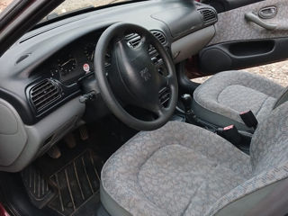 Peugeot 406 foto 4