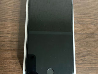 iPhone 8 Plus 64Gb + acumulator nou si sticla de protectie