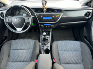 Toyota Auris foto 9