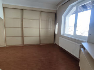 Apartament cu 3 camere, 100 m², Buiucani, Chișinău foto 8