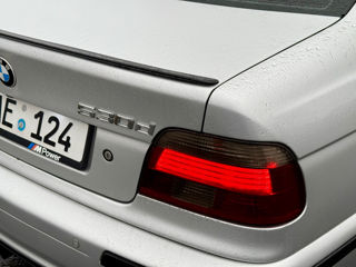 BMW 5 Series foto 12