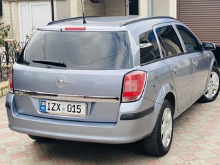 Opel Astra foto 2