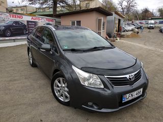 Toyota Avensis foto 3