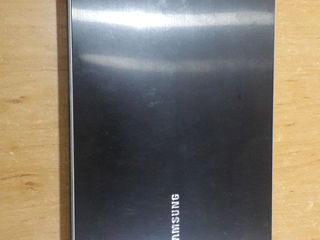 Продам 4-ядерный ноутбук Samsung 305V5A . Цена 2600 лей foto 2