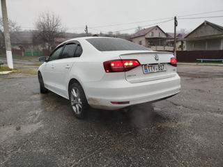 Volkswagen Jetta foto 9