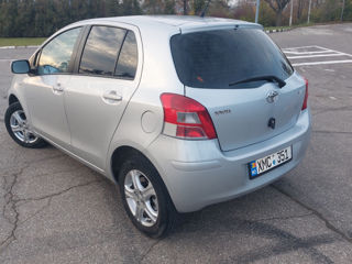 Toyota Yaris foto 3