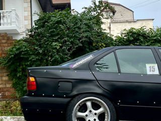 BMW 3 Series foto 2