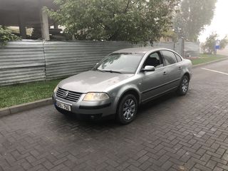 Volkswagen Passat foto 1