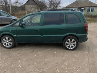 Opel Zafira foto 3