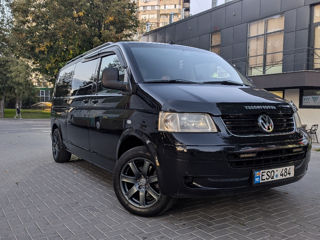 Volkswagen Caravelle foto 2