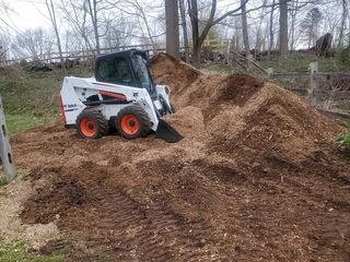 Excavator bobcat amenajare