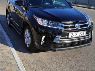 Toyota Highlander foto 2