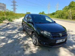 Dacia Sandero foto 2