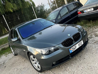 BMW 5 Series foto 1