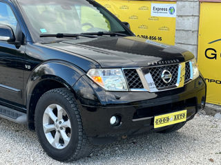 Nissan Pathfinder foto 19