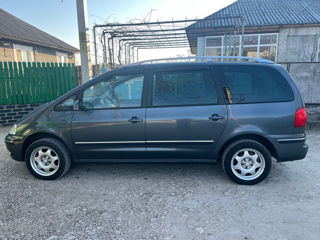 Volkswagen Sharan foto 8