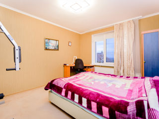 Apartament cu 5 camere sau mai multe, 340 m², Durlești, Chișinău foto 3