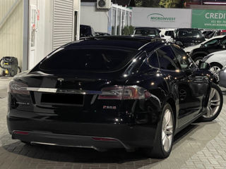 Tesla Model S foto 4