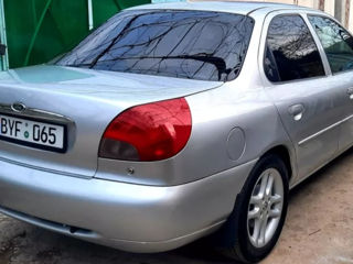 Ford Mondeo foto 6