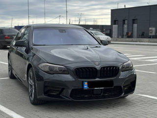 BMW 5 Series foto 2