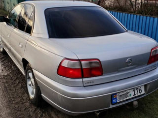 Opel Omega foto 3