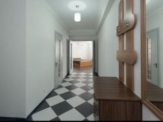 Apartament cu 2 camere 80 m2 foto 5