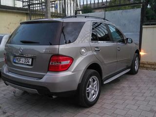 Mercedes ML Class foto 7