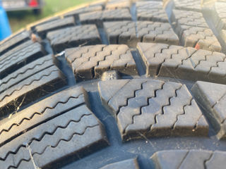 r 18 235/60 Bridgestone 2022 foto 3