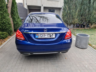 Mercedes C-Class foto 3