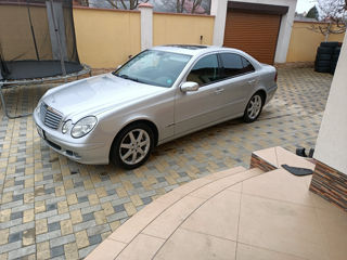 Mercedes E-Class foto 3