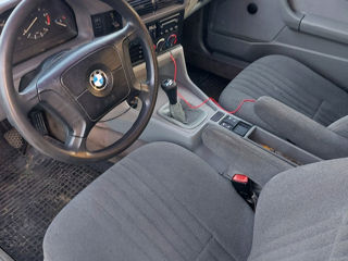 BMW 5 Series foto 6