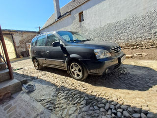 KIA Carens foto 2