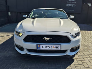 Ford Mustang foto 2