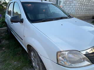 Dacia Logan foto 3