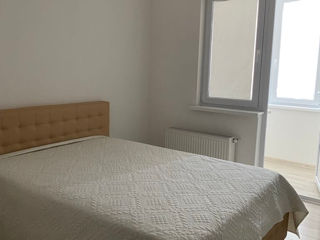 Apartament cu 2 camere, 70 m², Centru, Chișinău foto 2