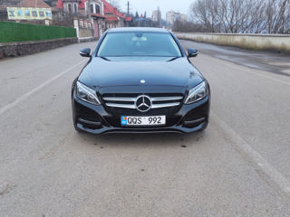 Mercedes C-Class foto 2