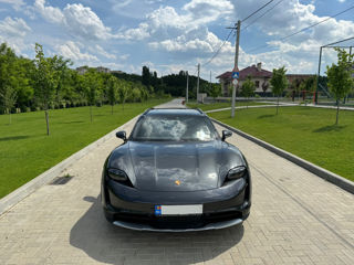 Porsche Taycan foto 6