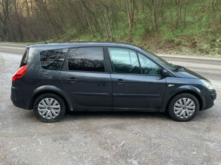 Renault Grand Scenic foto 6