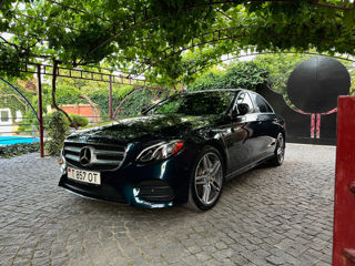 Mercedes E-Class foto 2