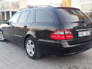 Mercedes E Class foto 2