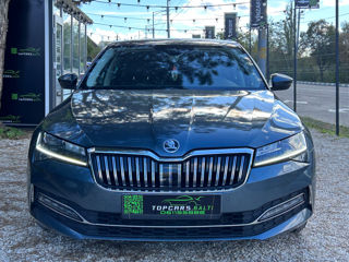 Skoda Superb foto 2