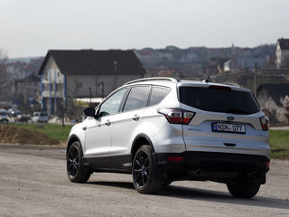 Ford Escape foto 6