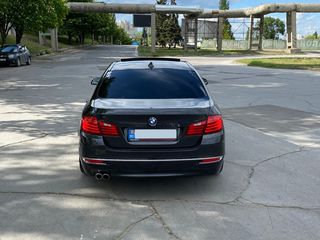 BMW 5 Series foto 5