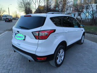 Ford Kuga foto 9