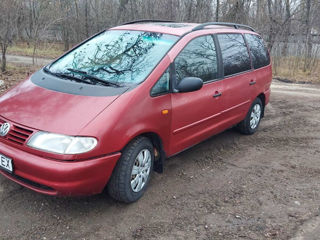 Volkswagen Sharan foto 2