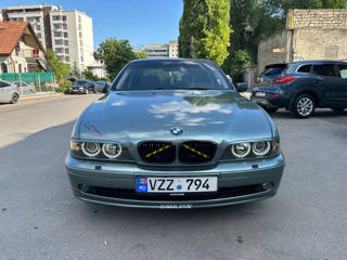 BMW 5 Series foto 3