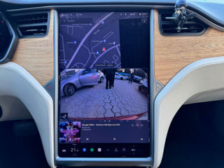 Tesla Model S foto 12