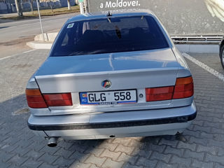 BMW 5 Series foto 4