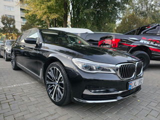 BMW 7 Series foto 3